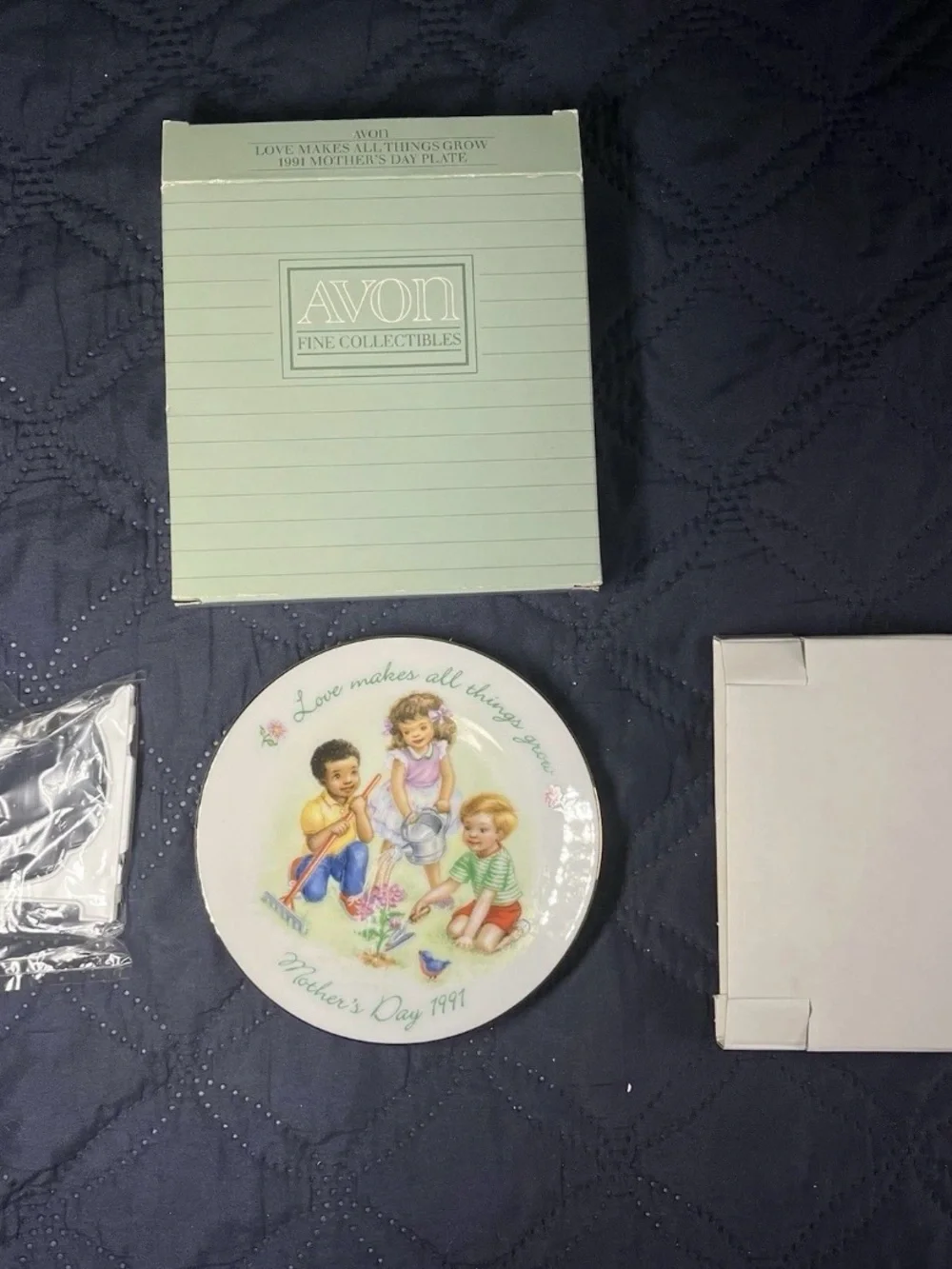 Avon Vintage 1991 Mother's Day Porcelain Plate “Love Makes All Things Grow”